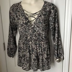 EUC Torrid Lace-up Floral Challis Babydoll Blouse